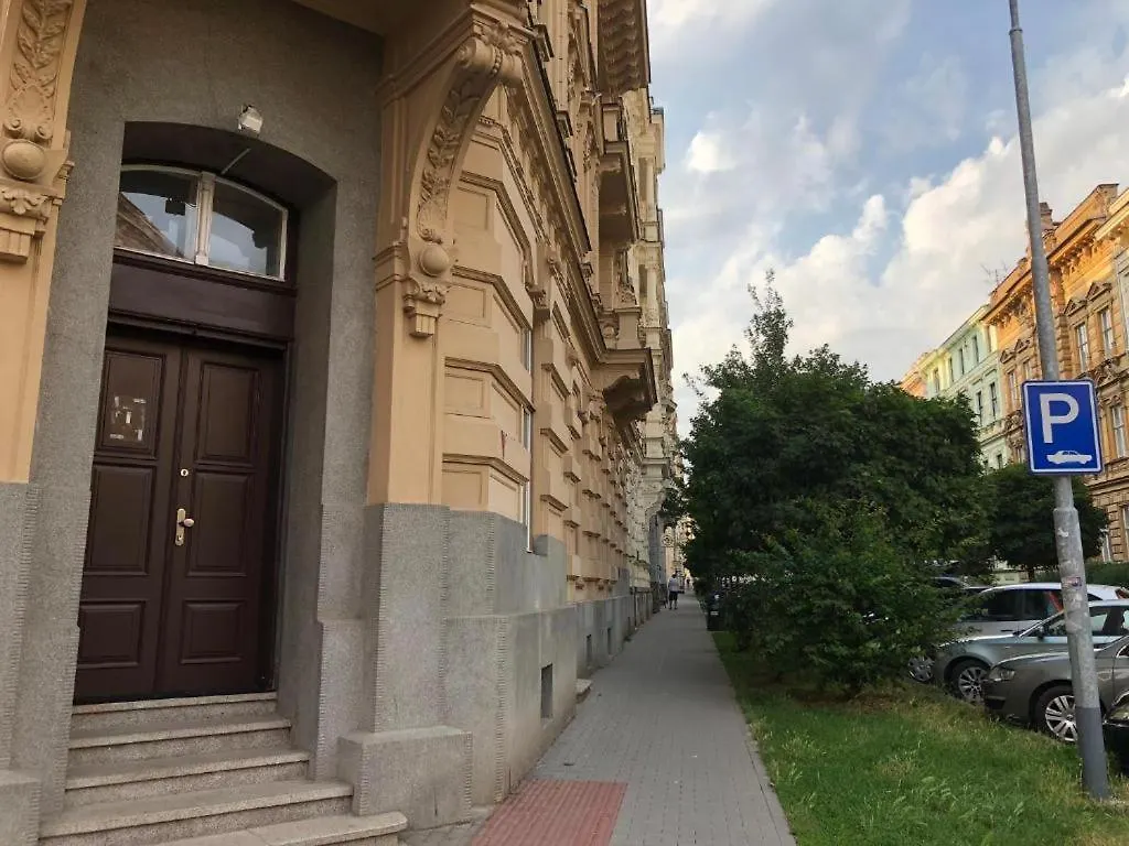 Cozy Rooms, 10 Min By Walk To The Center Brno