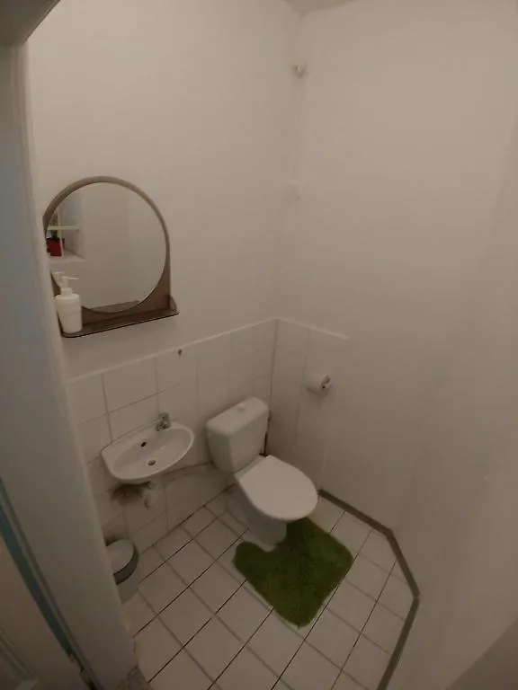 Cozy Rooms, 10 Min By Walk To The Center 브르노 0*,  체코
